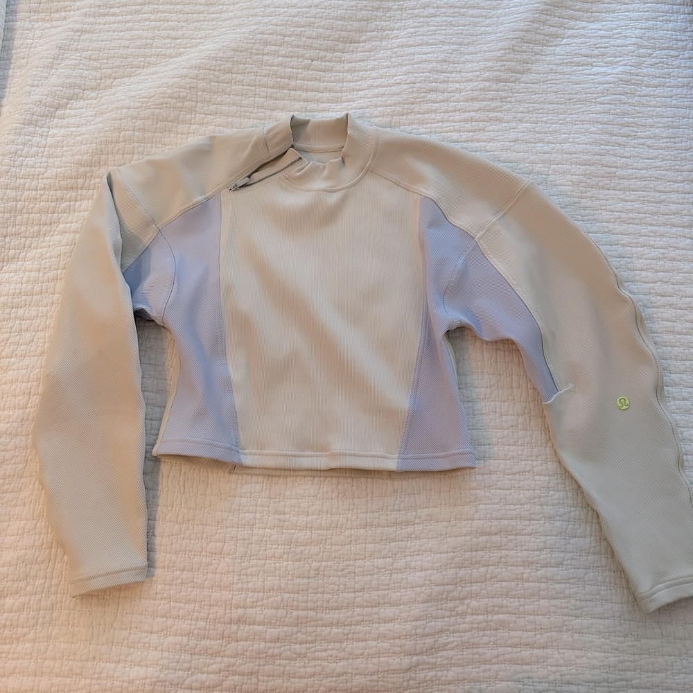 Lululemon Tech Pullover Crop Balloon Sleeves - image 3